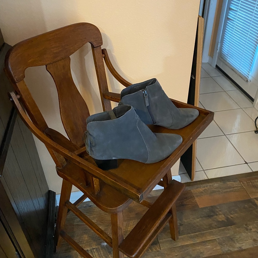 Suede boots